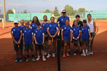 Tennisprofi besucht Nachwuchs